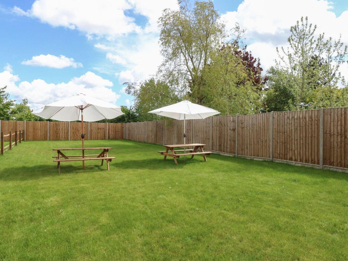Exning Residence Newmarket  Esterno foto